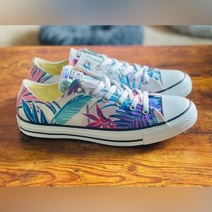 Converse chuck Taylor all star new in original box